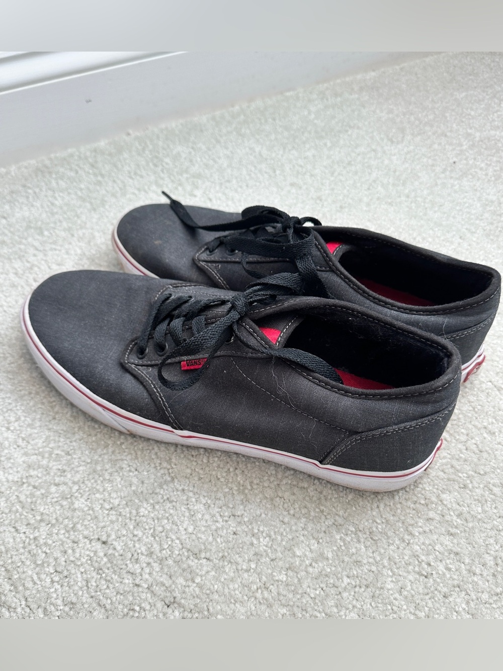 Vans Black Canvas Low-Top Lace-Up Sneakers with Red Accent - Picture 2 of 8